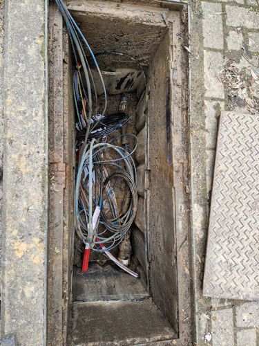 Nous réalisons les connexions jusqu'au domaine public.